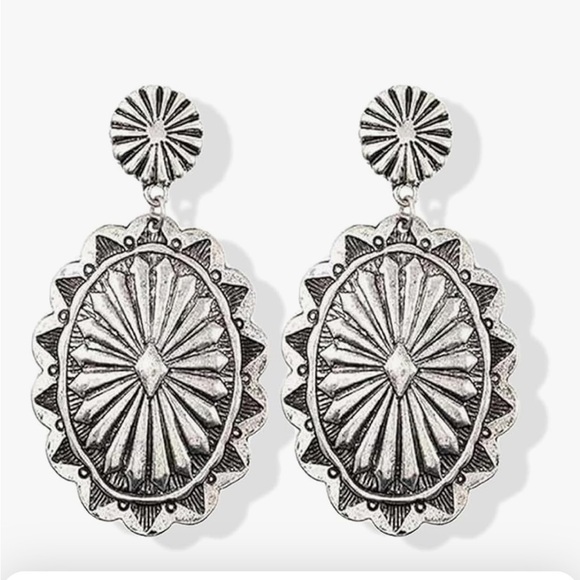 Jewelry - Western Silver plated Vintage Style Earrings - NEW